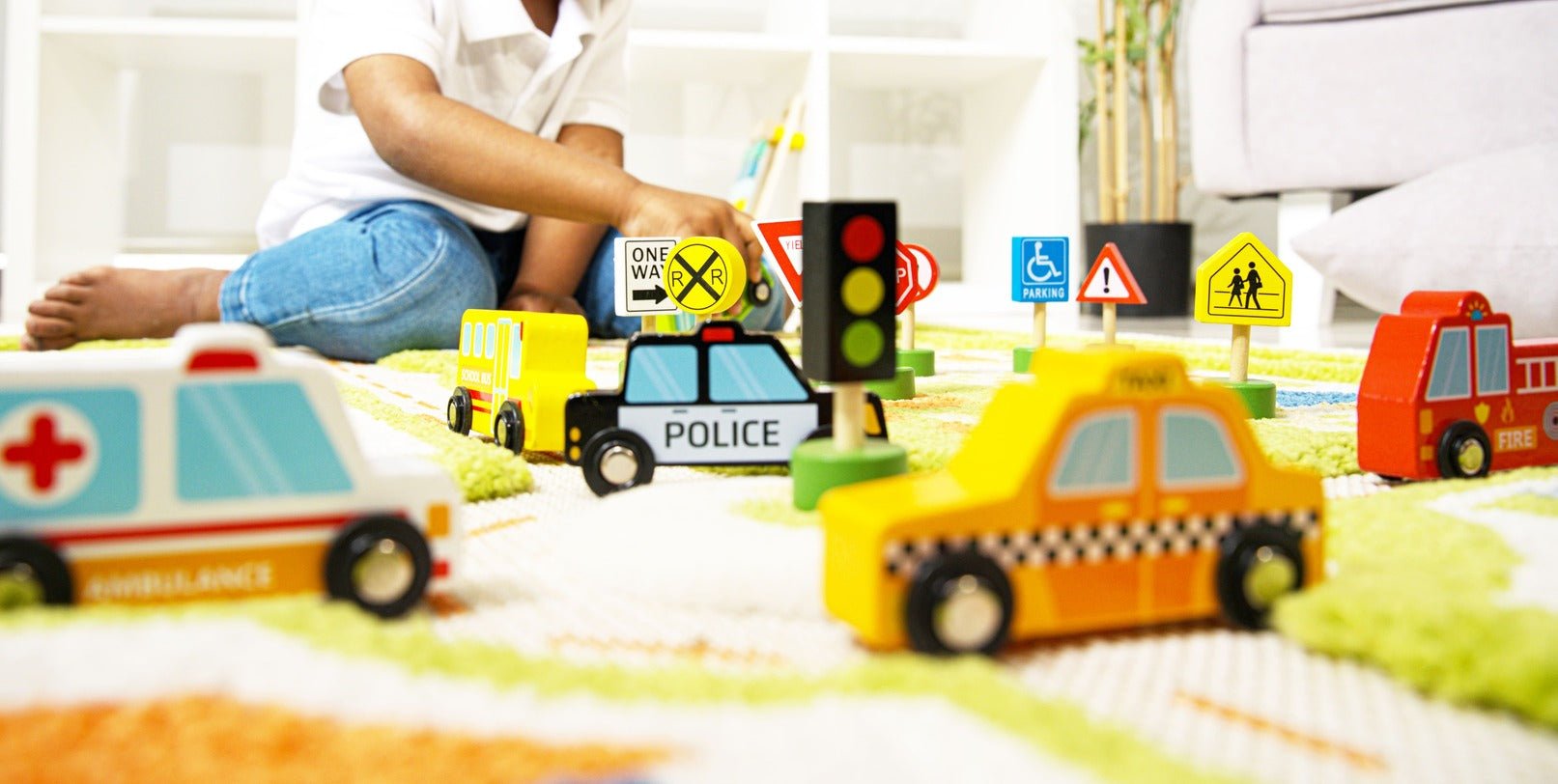 Fun Tribe Wooden Vehicles & Road Signs Set - Neo Essentials Store